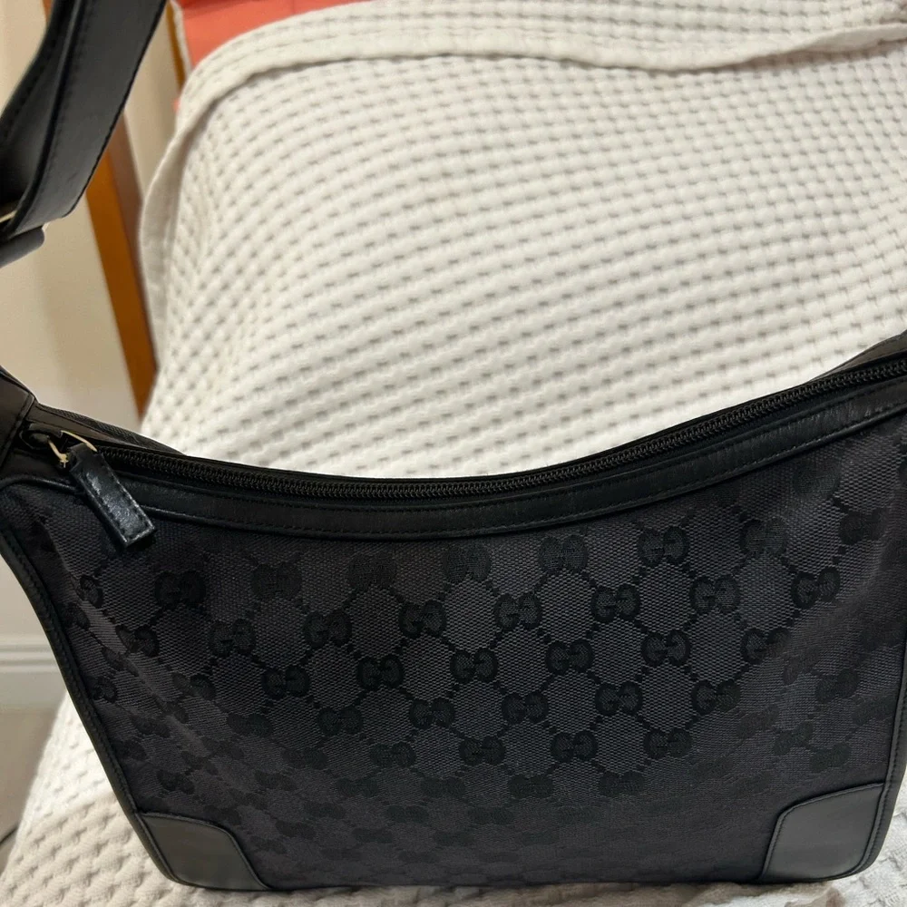 Gucci black monogram shoulder bag - Picture 7 of 10